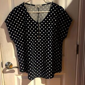 Polka dot short sleeve shirt size 1X